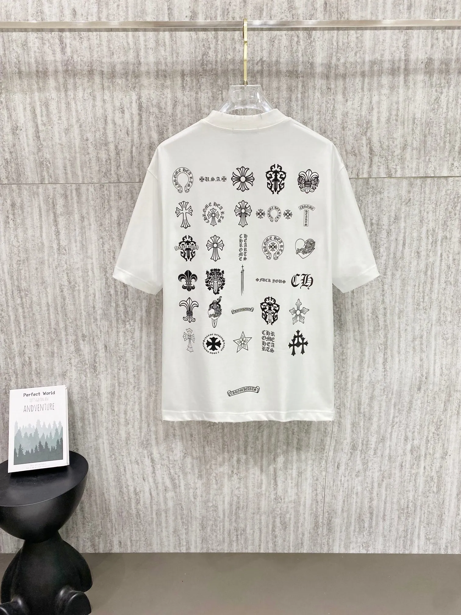 2026ss ， logo 32 𝐂𝐎𝐋𝐎𝐔𝐑：White Black 𝐒𝐈𝐙𝐄：S m L XL 110